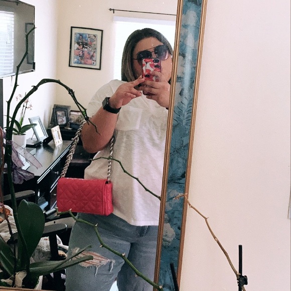 Meet your Posher, Julissa - Picture 1 of 1